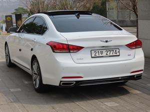 Genesis G80 - Vista 8