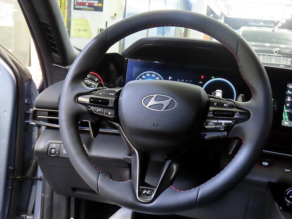 HYUNDAI Avante - Vista 8