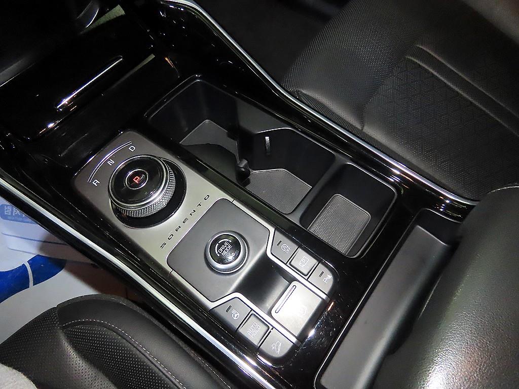 KIA Sorento - Vista 12
