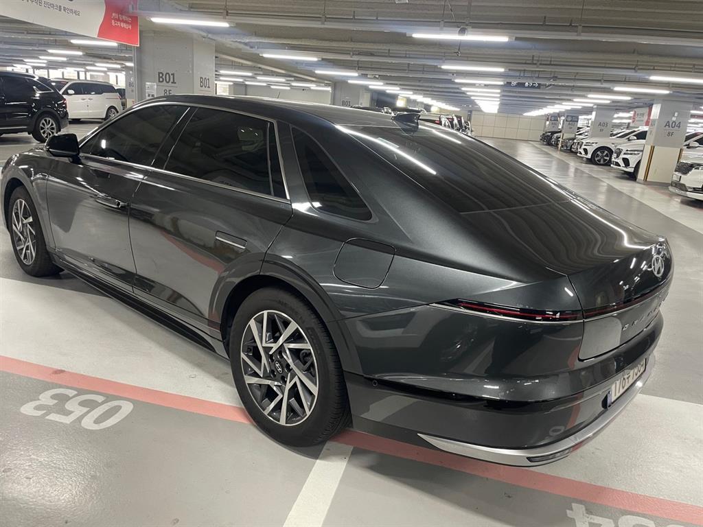 HYUNDAI Grandeur - Vista 3