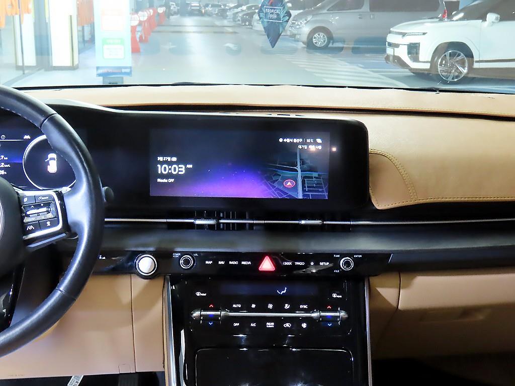 KIA Carnival - Vista 11