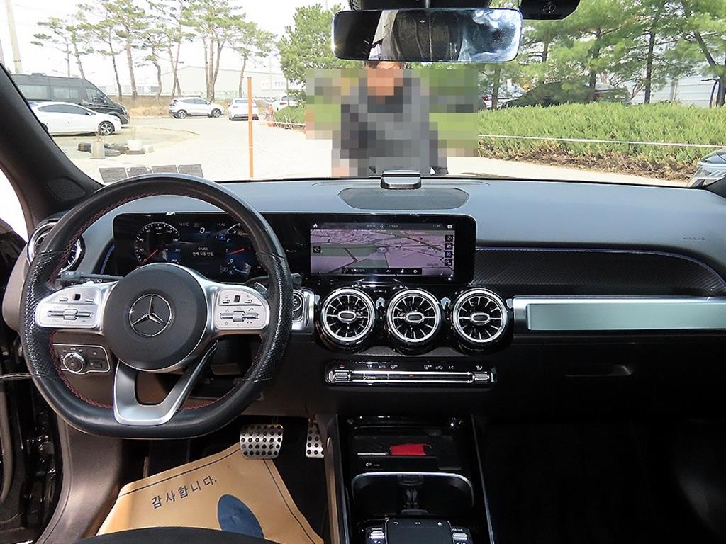 Mercedes Benz GLB Class - Vista 7