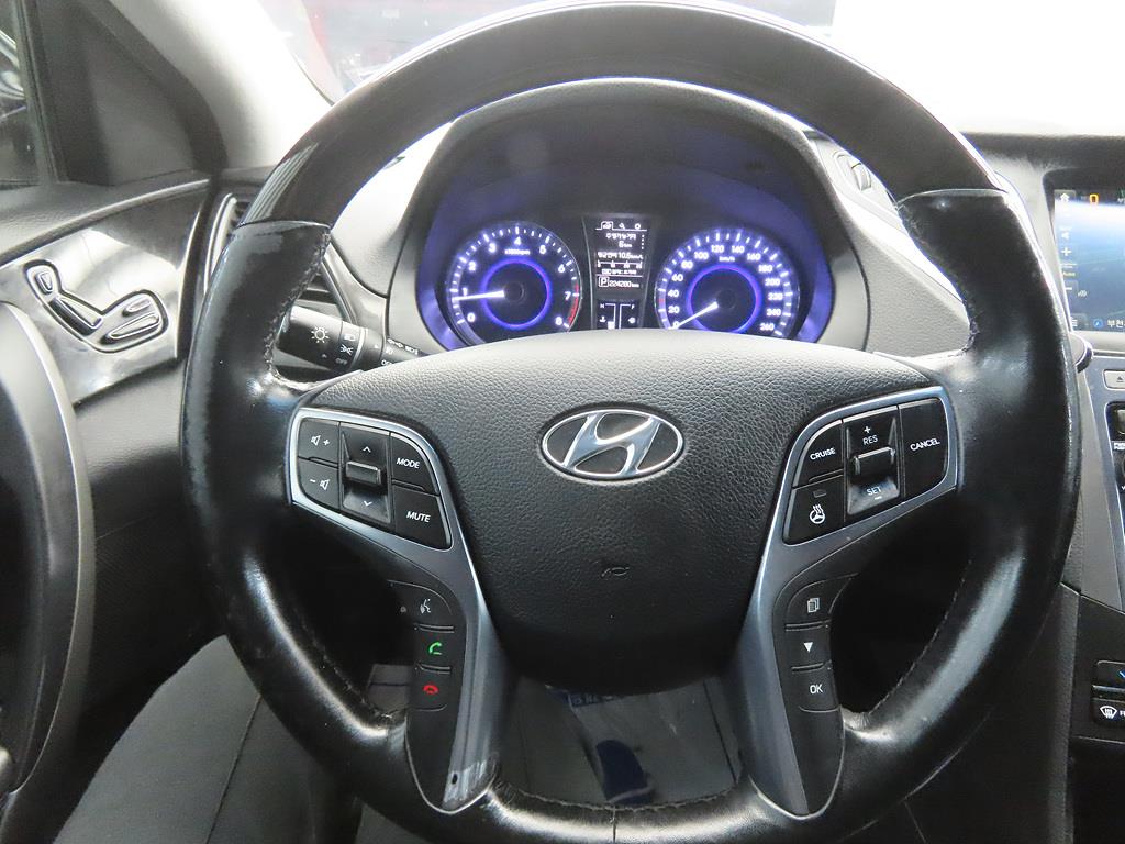 HYUNDAI Grandeur - Vista 8