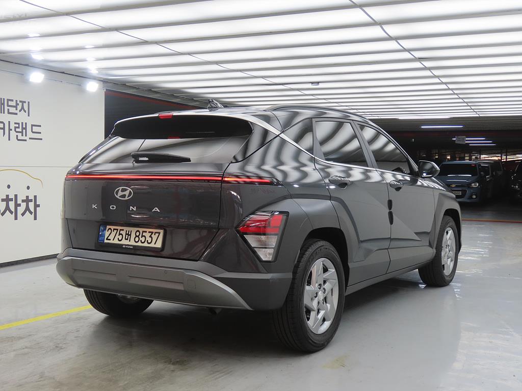 HYUNDAI Kona - Vista 4