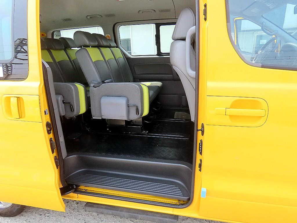 HYUNDAI Starex - Vista 6