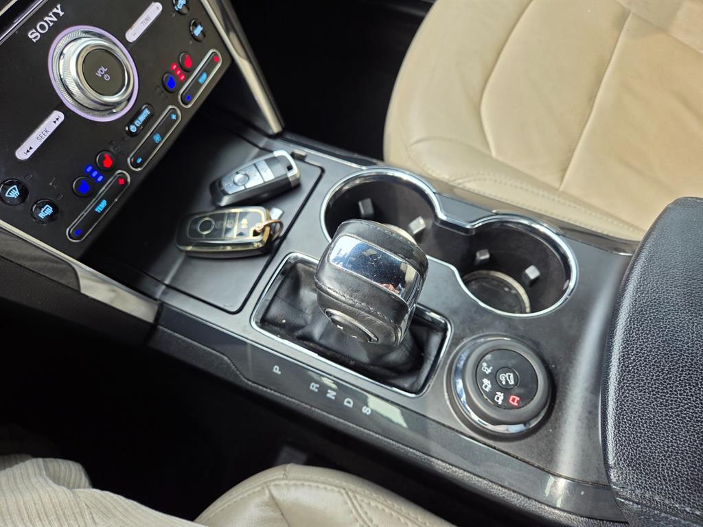 Ford Explorer - Vista 12