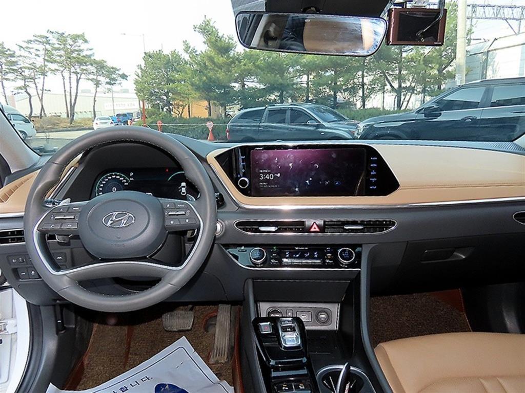 HYUNDAI Sonata - Vista 7