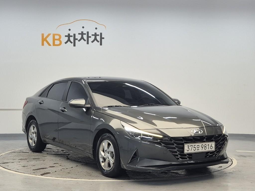 HYUNDAI Avante - Vista 4