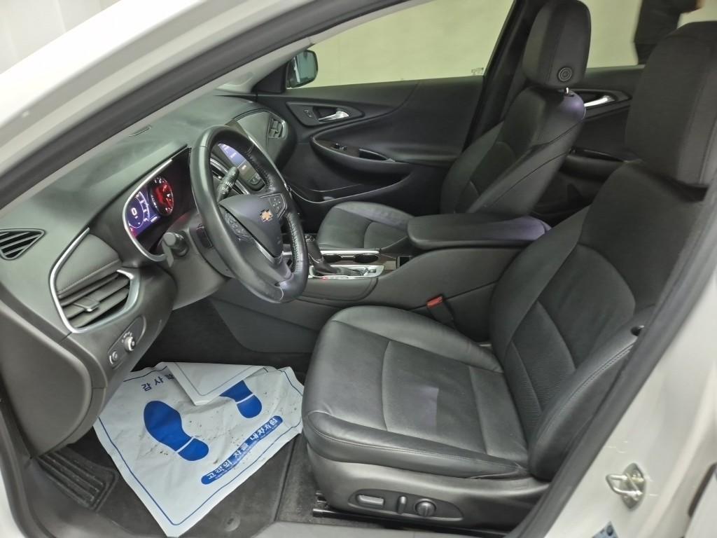 Chevrolet Malibu - Vista 11