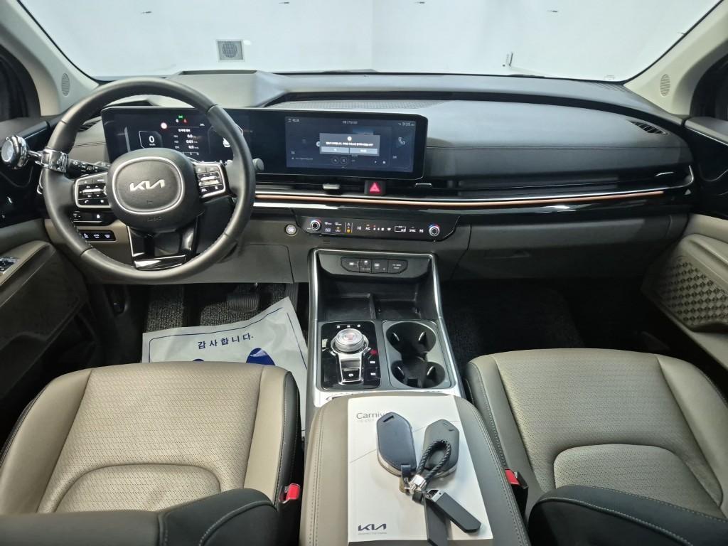 KIA Carnival - Vista 7