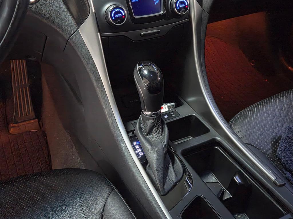 HYUNDAI Sonata - Vista 9