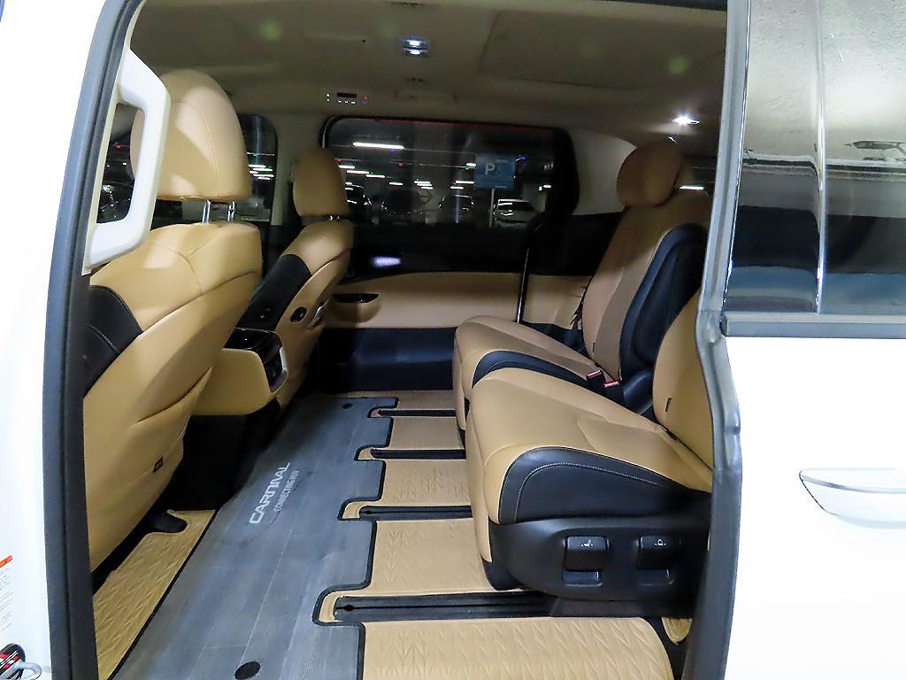 KIA Carnival - Vista 7