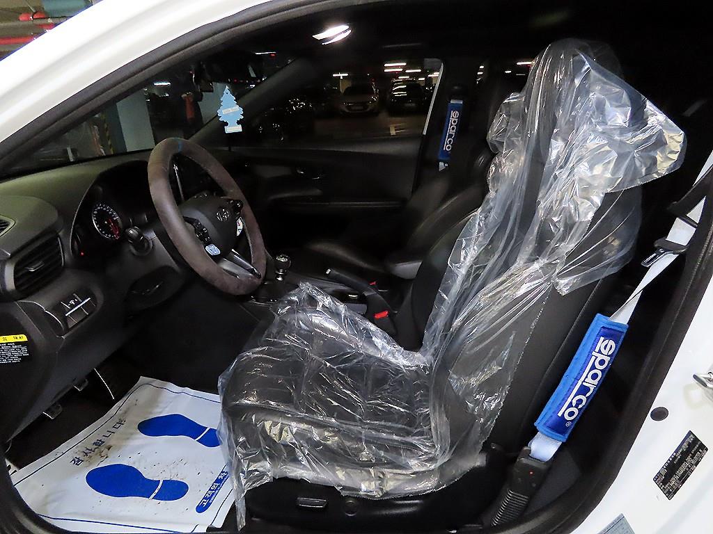 HYUNDAI Veloster - Vista 6