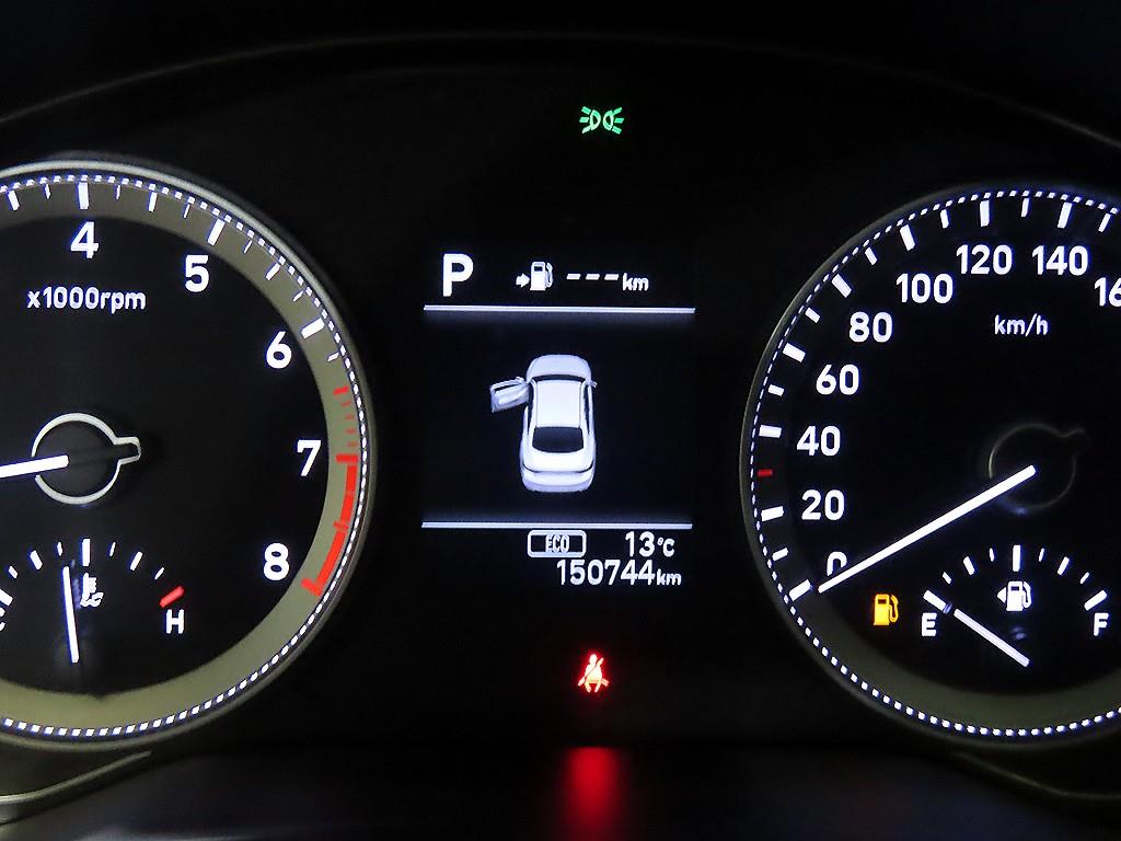 HYUNDAI Grandeur - Vista 9