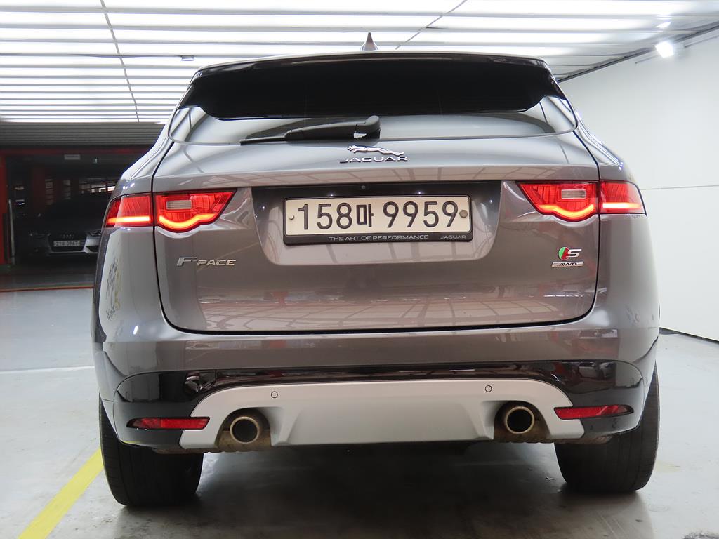 Jaguar F-PACE - Vista 4