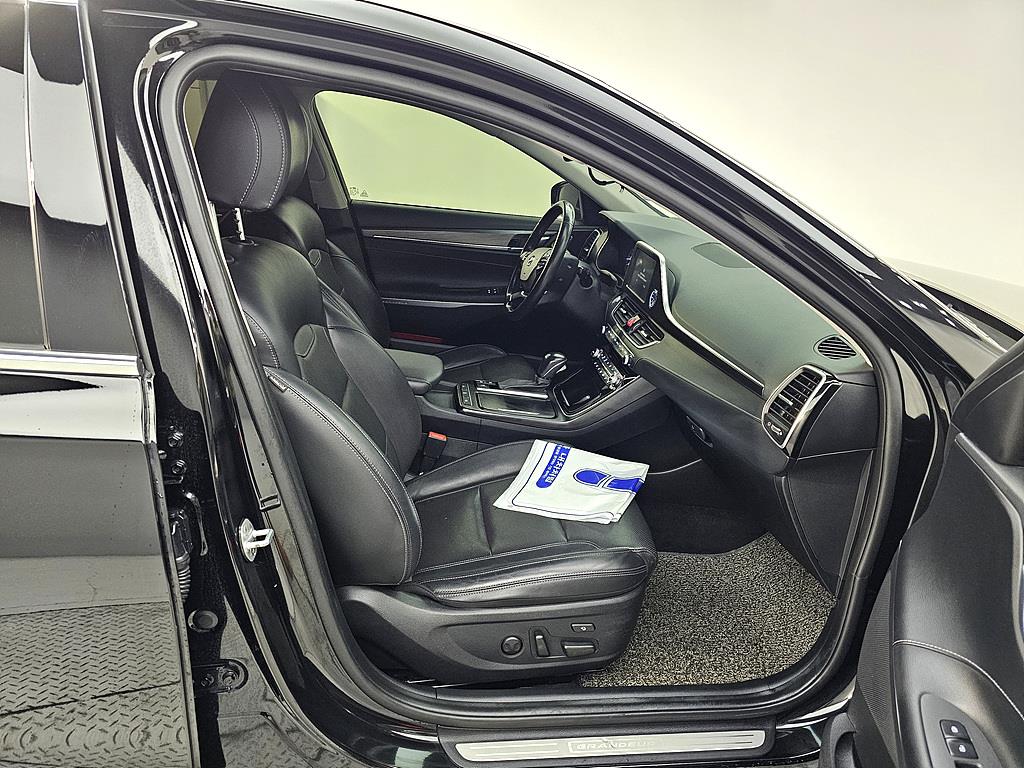 HYUNDAI Grandeur - Vista 11