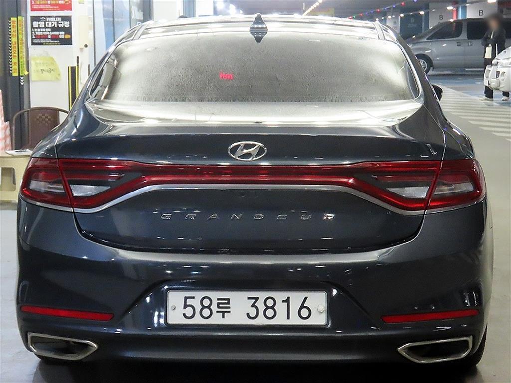HYUNDAI Grandeur - Vista 5