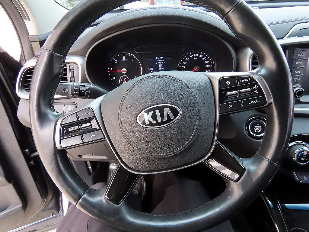 KIA Sorento - Vista 8