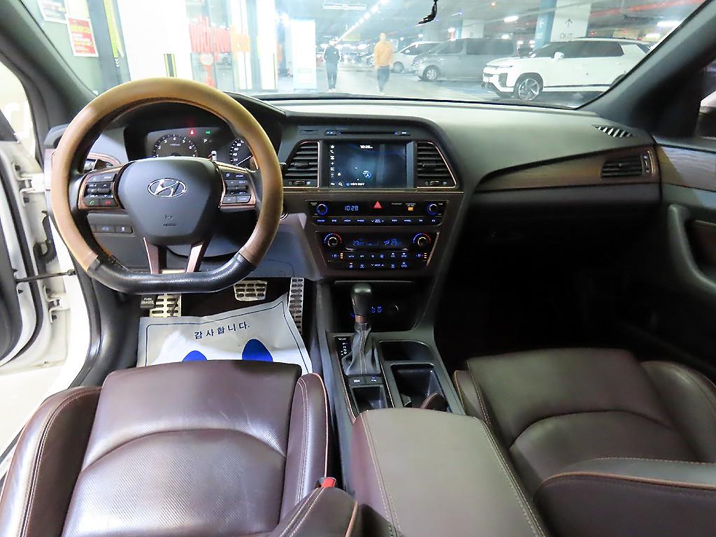 HYUNDAI Sonata - Vista 10