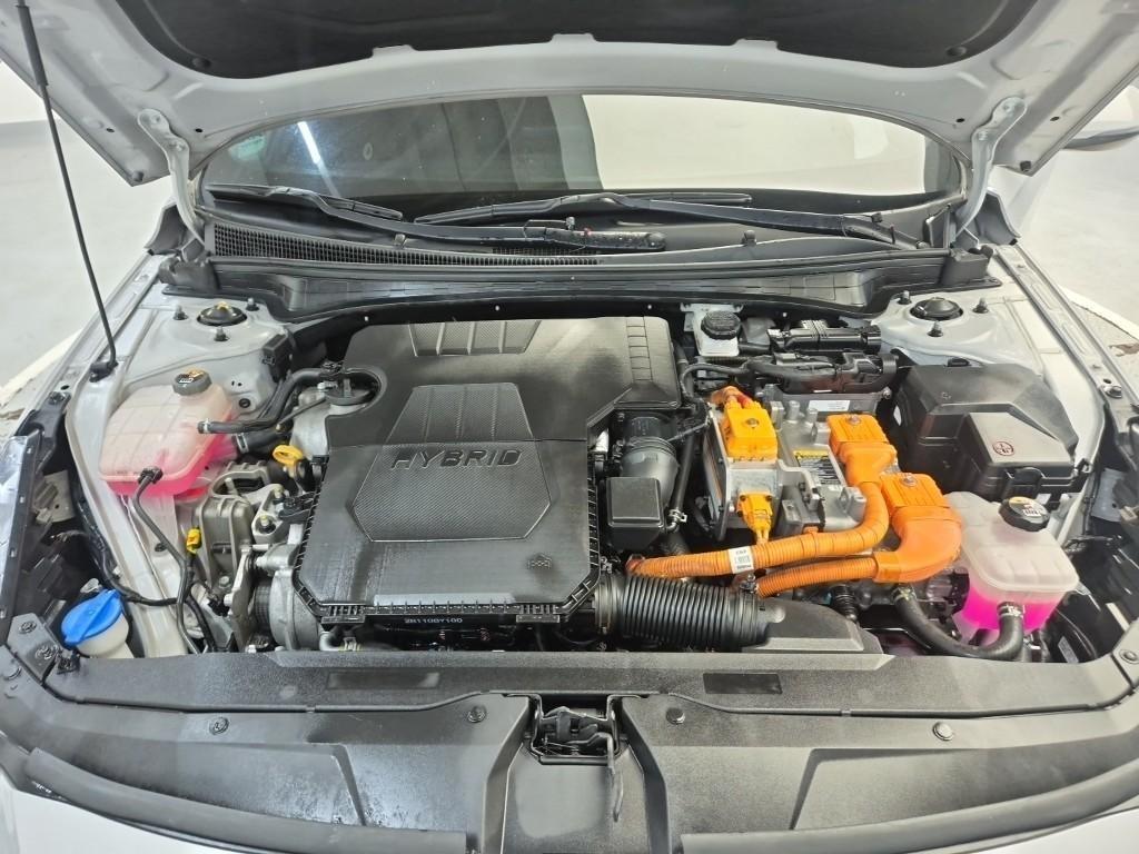 HYUNDAI Avante - Vista 5