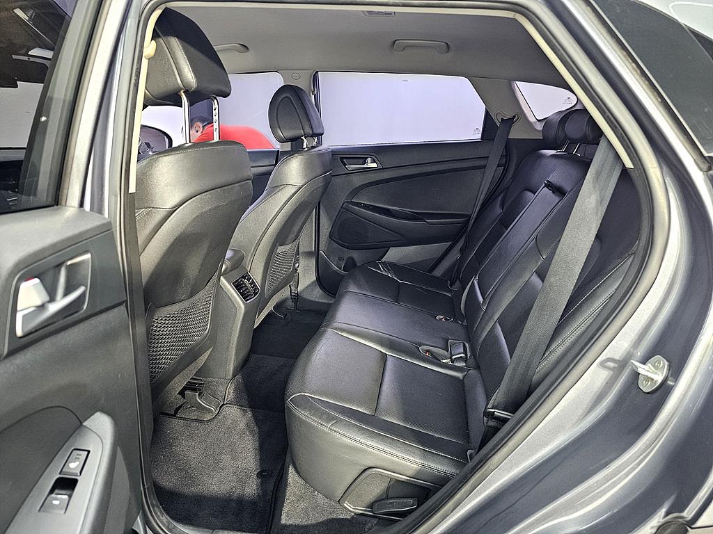 HYUNDAI Tucson - Vista 9