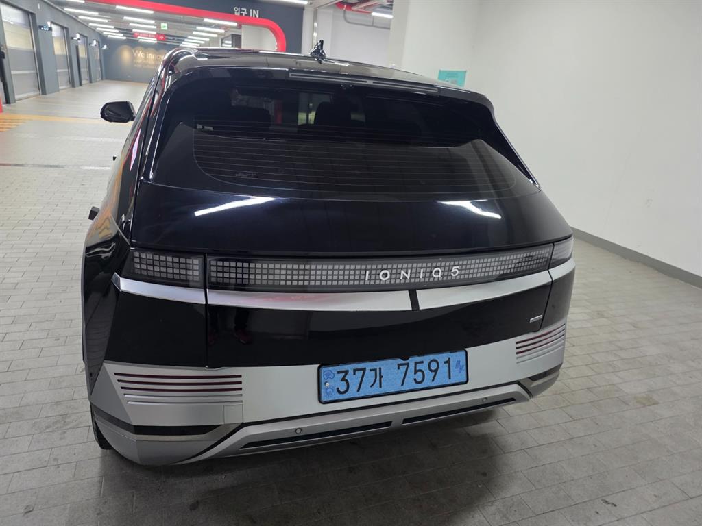 HYUNDAI Ioniq 5 - Vista 6