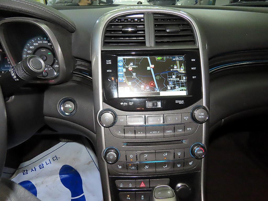 Chevrolet Malibu - Vista 11