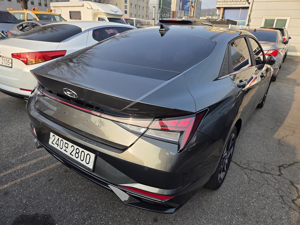 HYUNDAI Avante - Vista 6