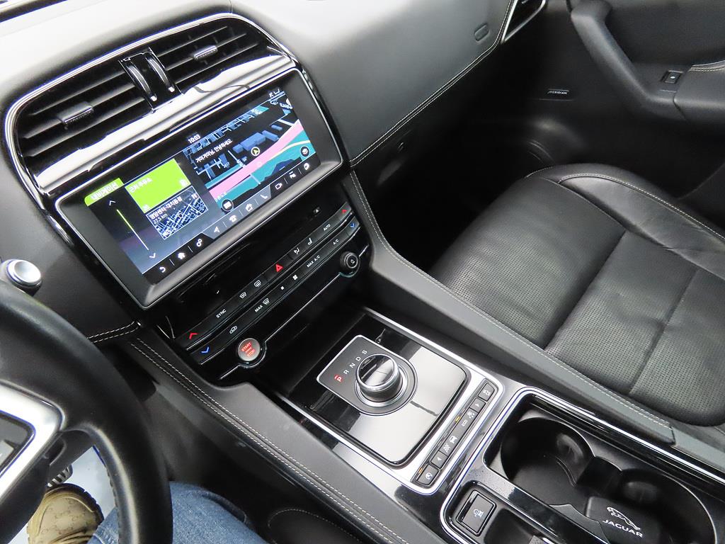 Jaguar F-PACE - Vista 9