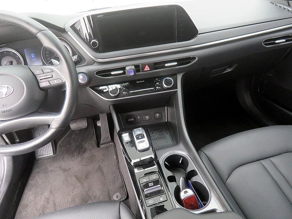 HYUNDAI Sonata - Vista 12