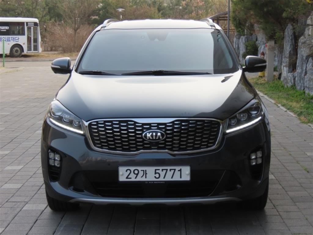 KIA Sorento 2018 Gris - Importación desde Corea - HF Imports Iquique - Foto 1