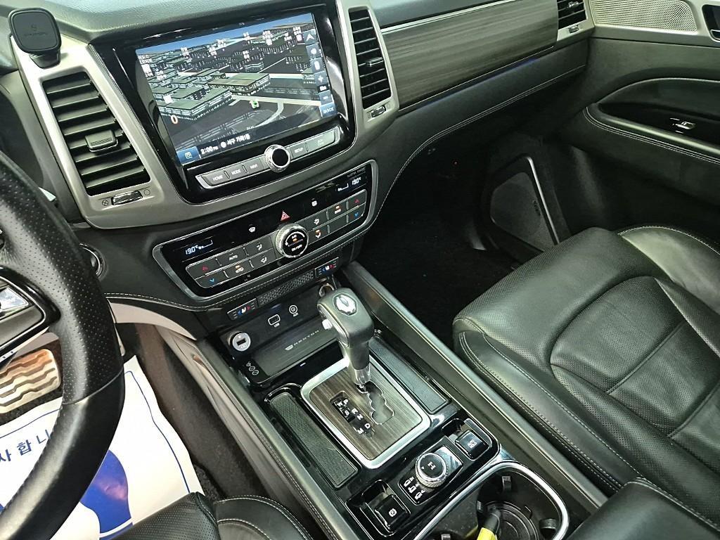 Ssangyong Rexton - Vista 10