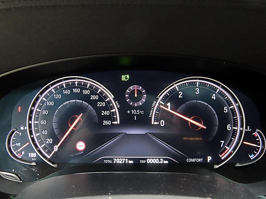 BMW 5 Series - Vista 8