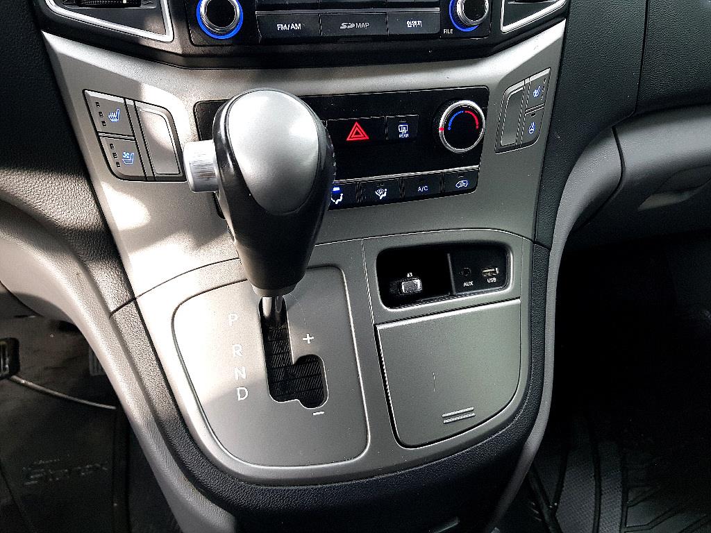 HYUNDAI Starex 2017 Blanco - Importación desde Corea - HF Imports Iquique - Foto 13