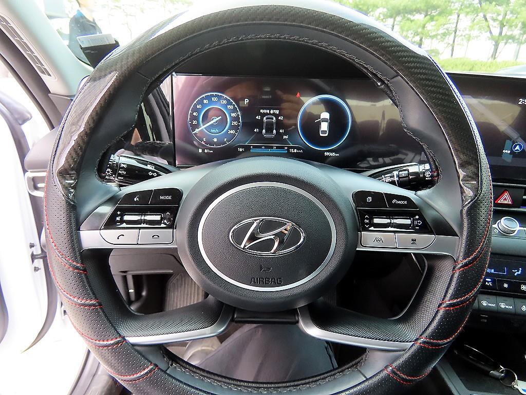 HYUNDAI Avante - Vista 8