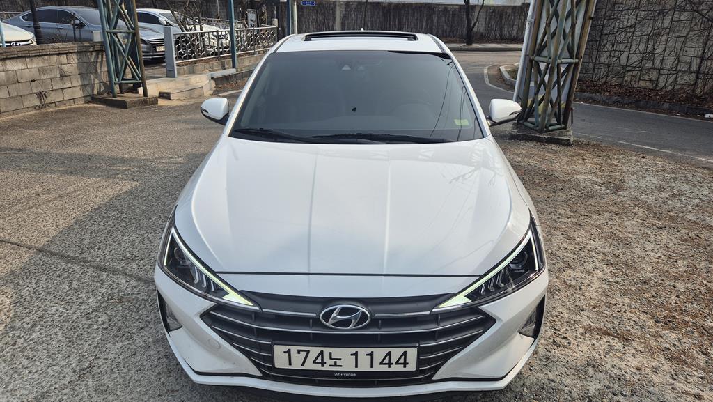 HYUNDAI Avante 2020 Blanco - Importación desde Corea - HF Imports Iquique - Foto 16