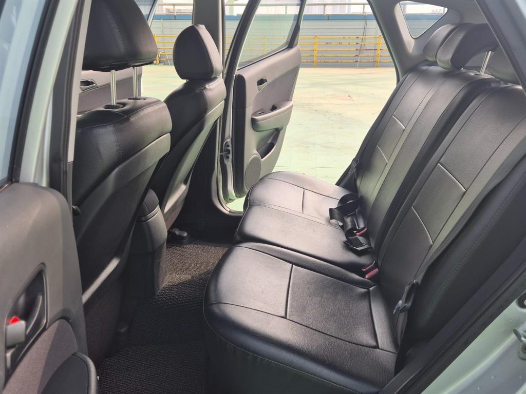 HYUNDAI i30 - Vista 7