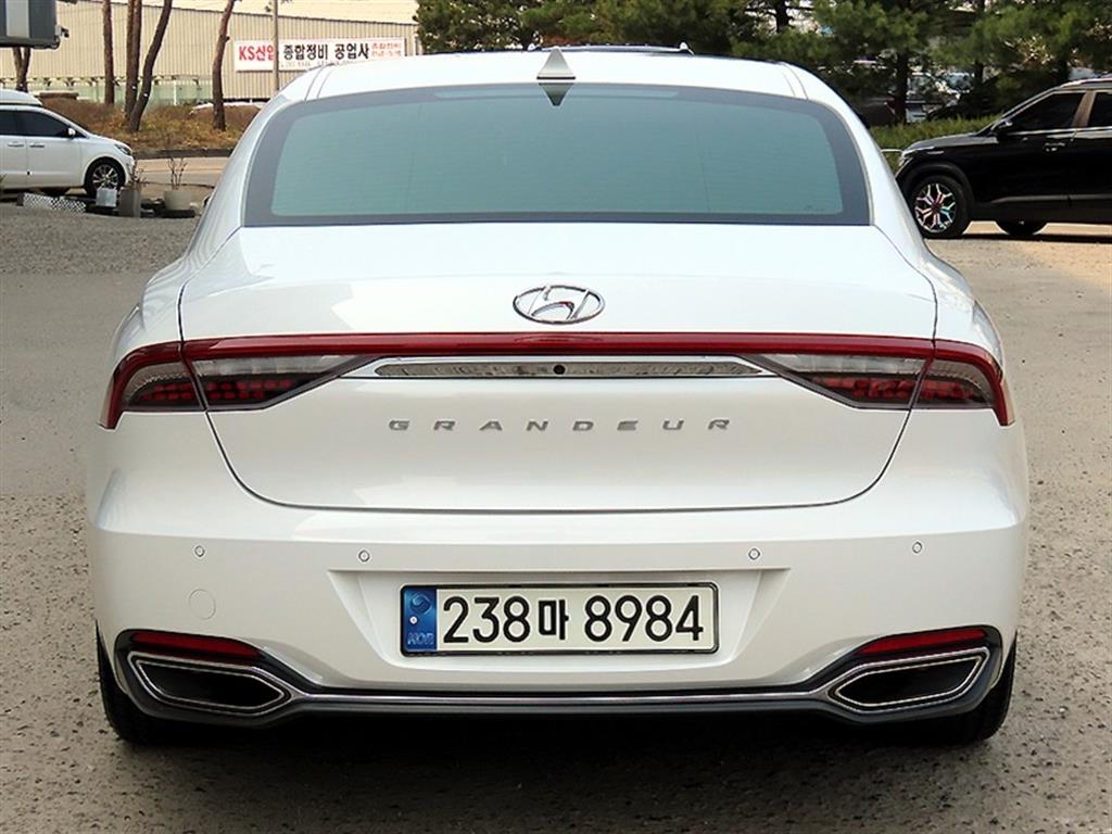 HYUNDAI Grandeur - Vista 4
