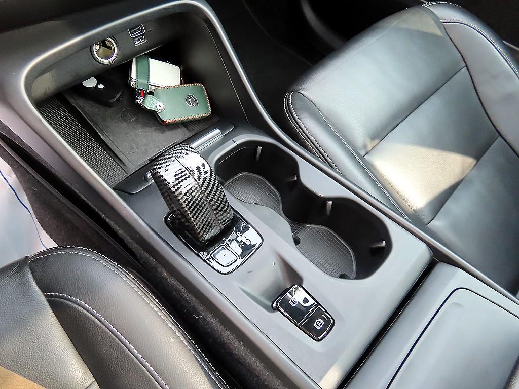 Volvo XC40 - Vista 10