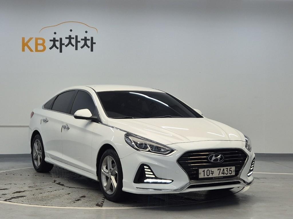 HYUNDAI Sonata - Vista 4