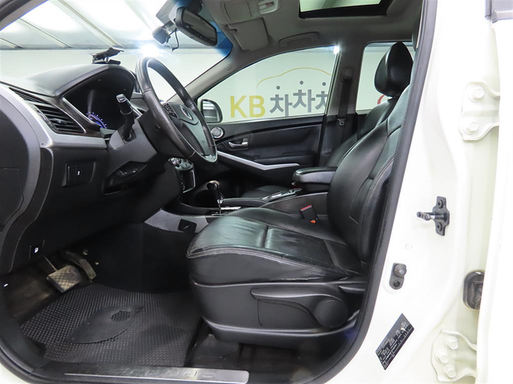 Ssangyong Korando - Vista 5