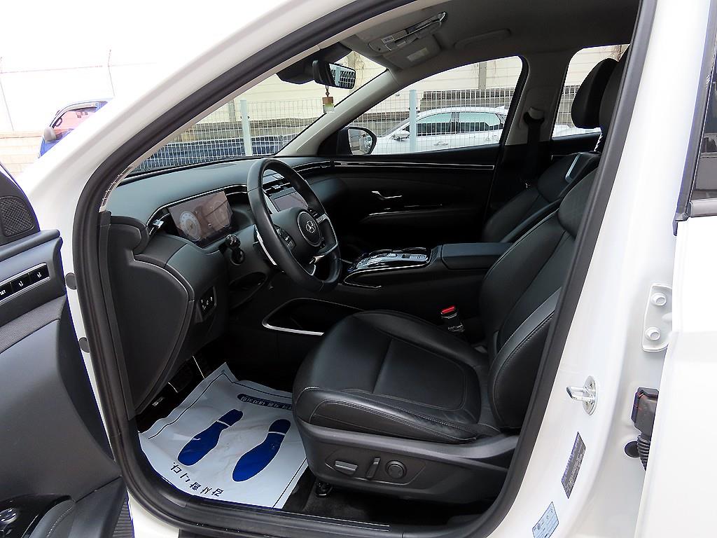 HYUNDAI Tucson - Vista 5