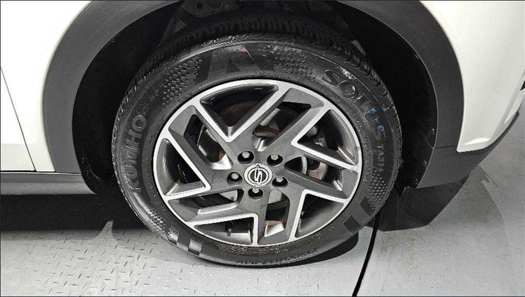 Ssangyong Tivoli - Vista 5