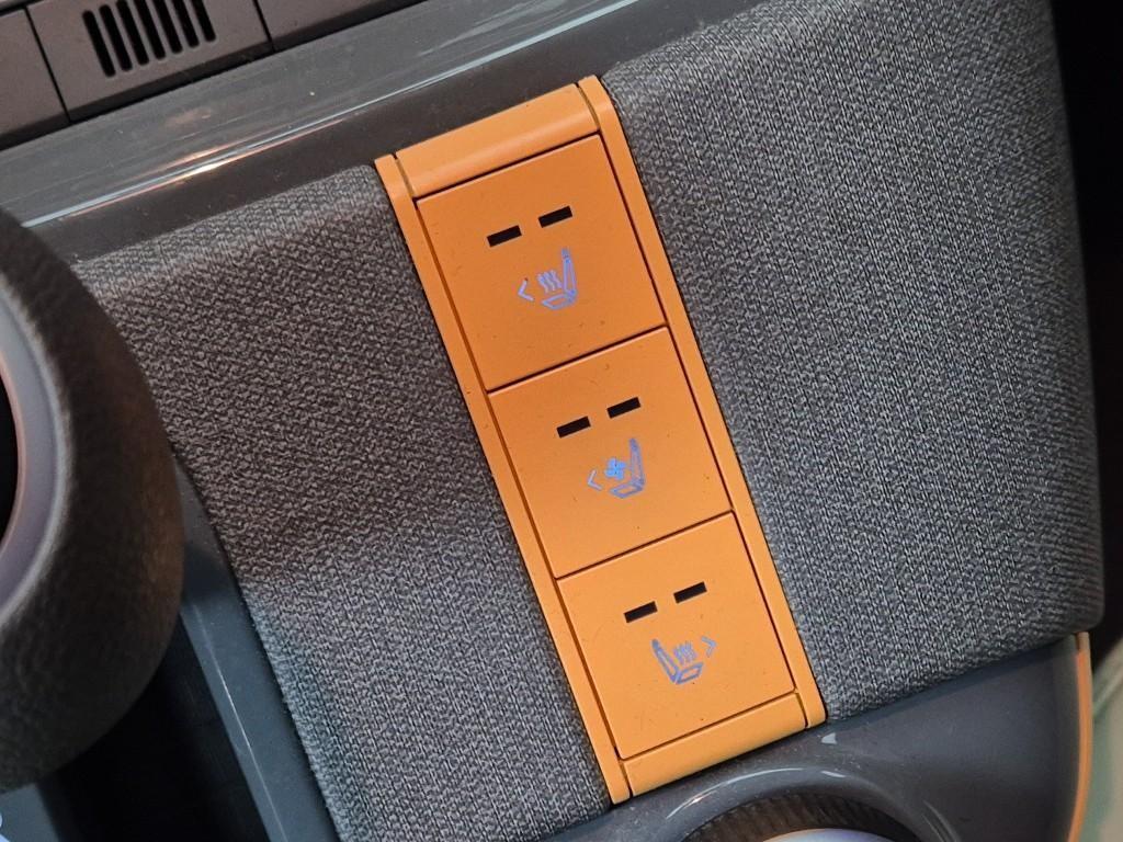 HYUNDAI Casper - Vista 10