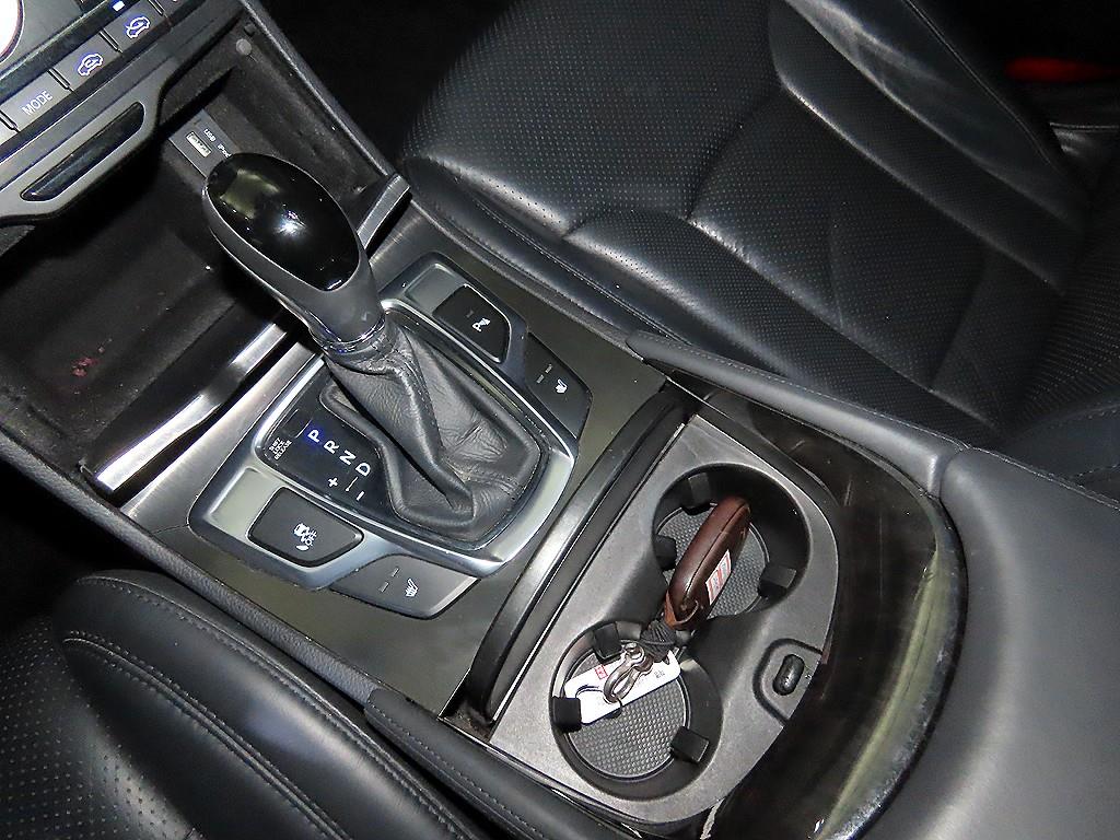 HYUNDAI Grandeur - Vista 12