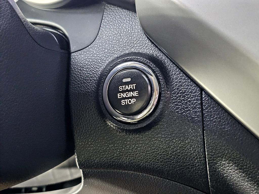 Ssangyong Tivoli 2016 Blanco - Importación desde Corea - HF Imports Iquique - Foto 15