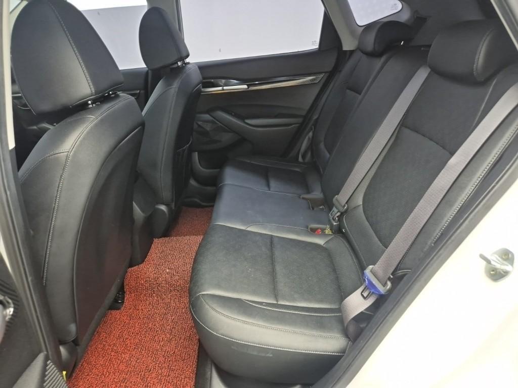 KIA Seltos - Vista 12