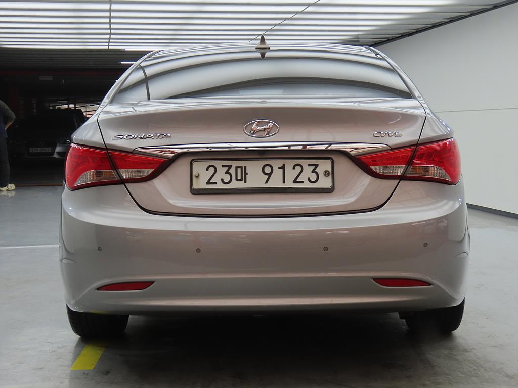 HYUNDAI Sonata - Vista 4