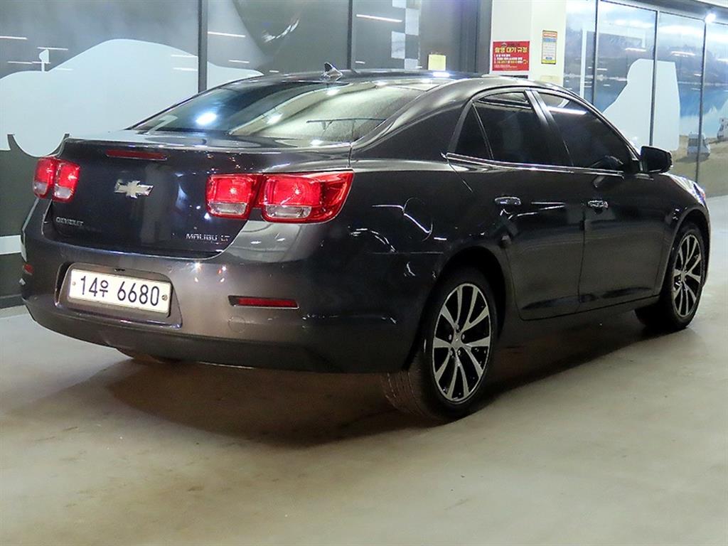 Chevrolet Malibu - Vista 4