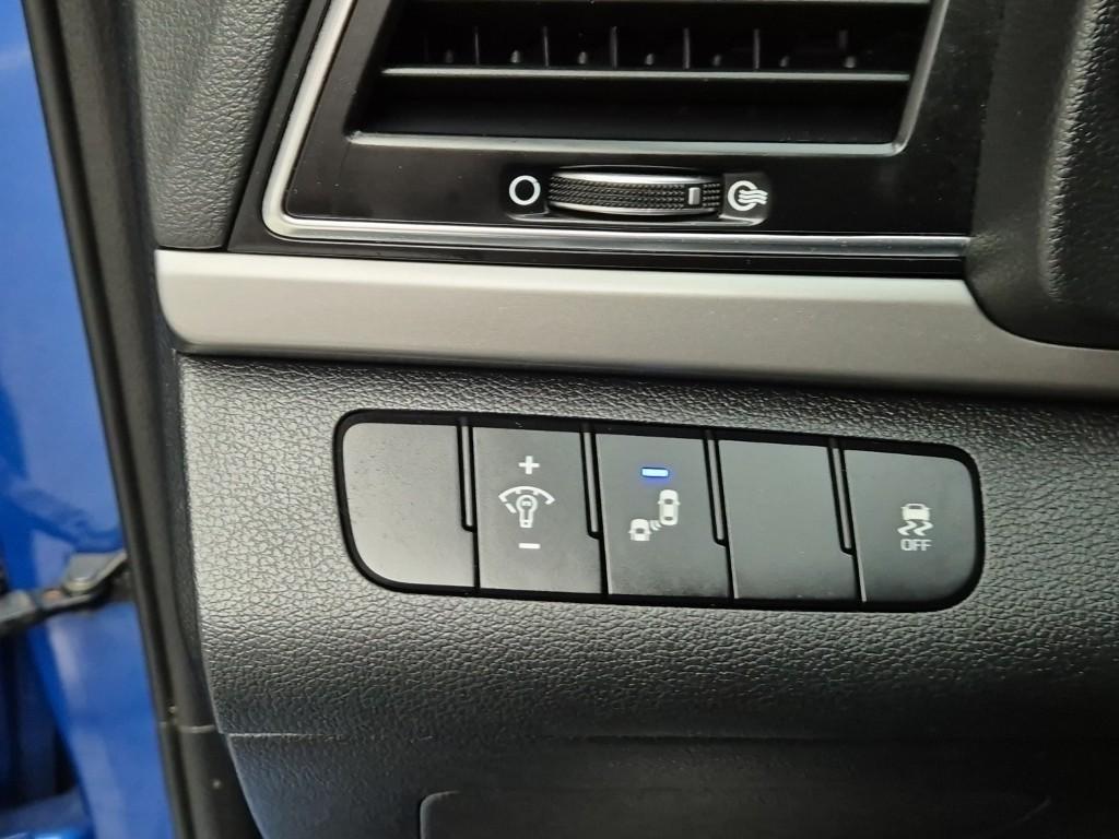 HYUNDAI Avante 2018 Azul - Importación desde Corea - HF Imports Iquique - Foto 16